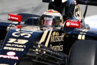 F1: A szél miatt ment falnak Alonso 107