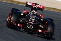 F1: A szél miatt ment falnak Alonso 112