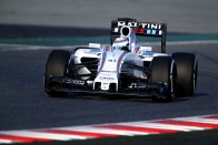F1: A szél miatt ment falnak Alonso 113