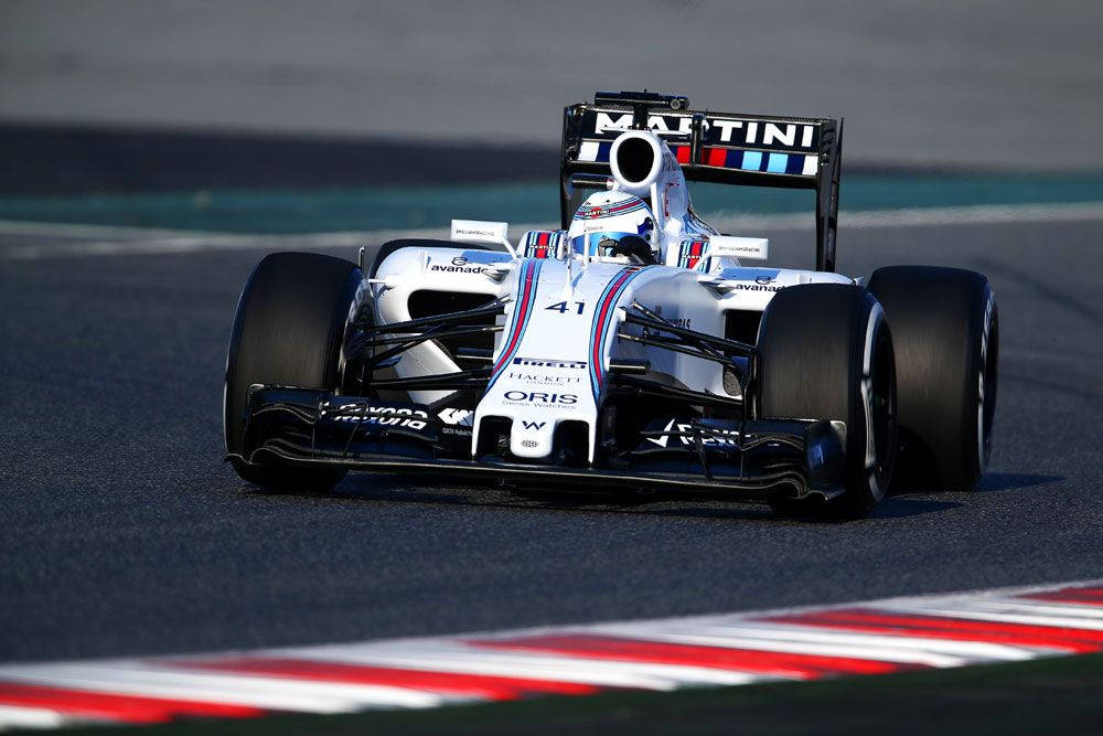 F1: Hamilton rosszul van, kidőlt a tesztről 25