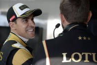 F1: A Lotus odavágott, Alonsót kórházba vitték 121