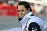 F1: A szél miatt ment falnak Alonso 122