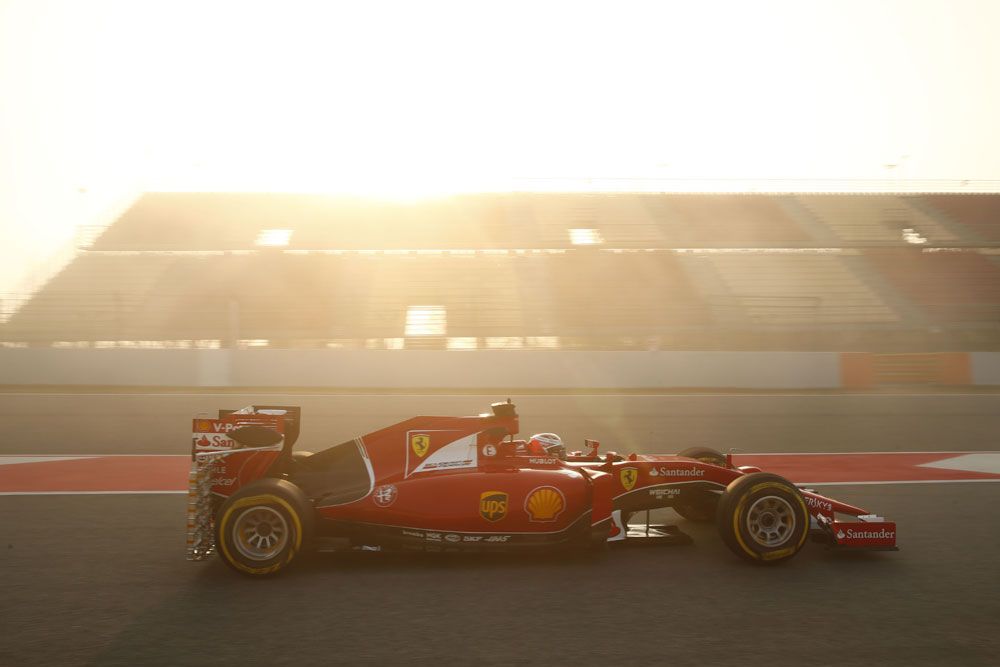 F1: Maldonado Ferrarit verte, a tesztpilóta önmagát 38