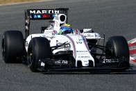 F1: Maldonado Ferrarit verte, a tesztpilóta önmagát 140