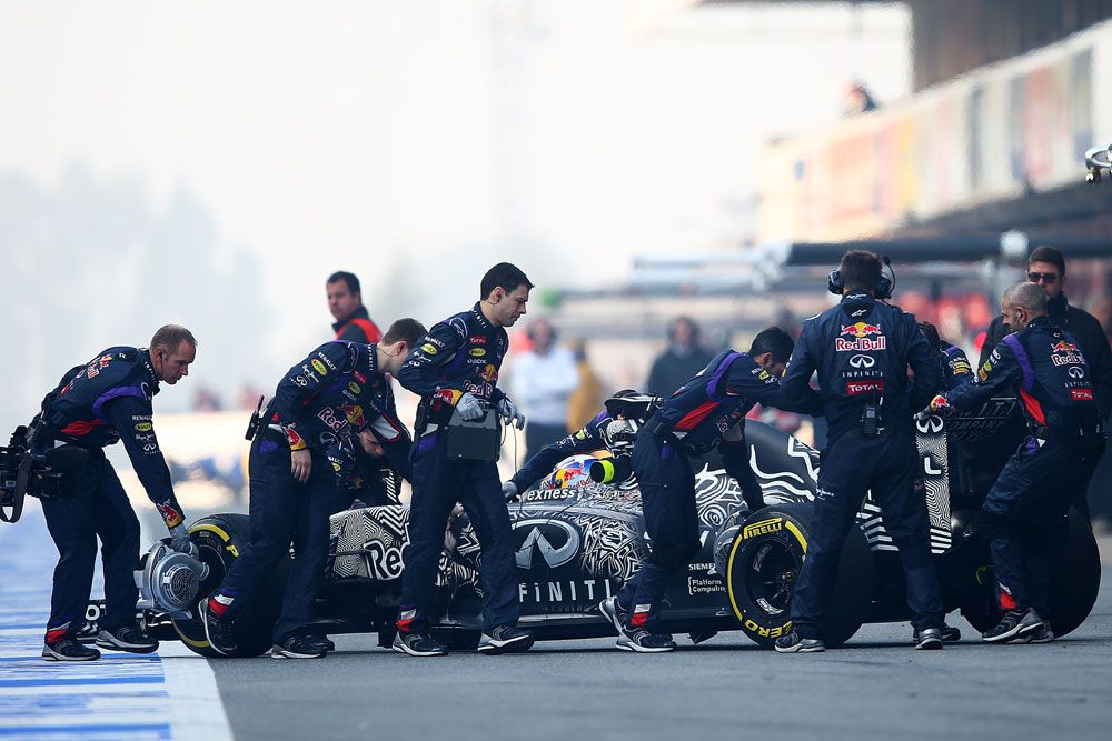 F1: Félidőben a Red Bull az élen 55