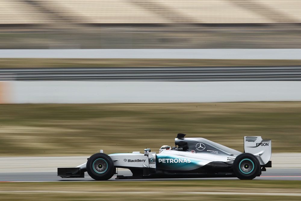 F1: Hamilton rosszul van, kidőlt a tesztről 62