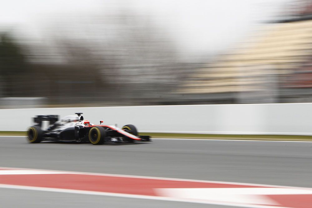 F1: Javul a Renault-motor, de még nehezen vezethető 64