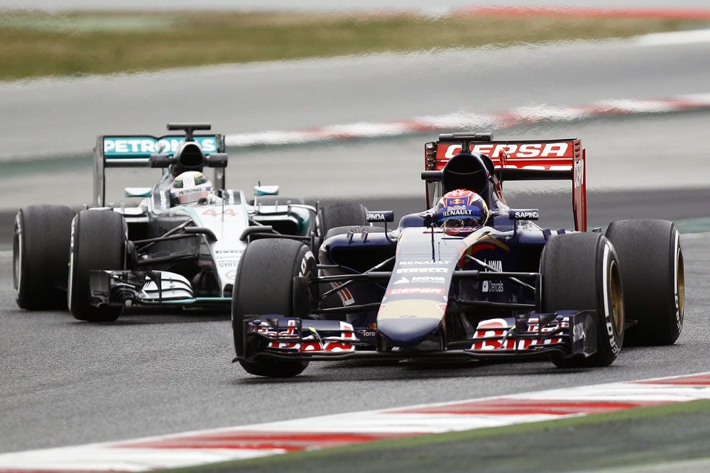 F1: Maldonado Ferrarit verte, a tesztpilóta önmagát 65
