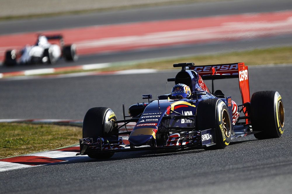 F1: Félidőben a Red Bull az élen 76
