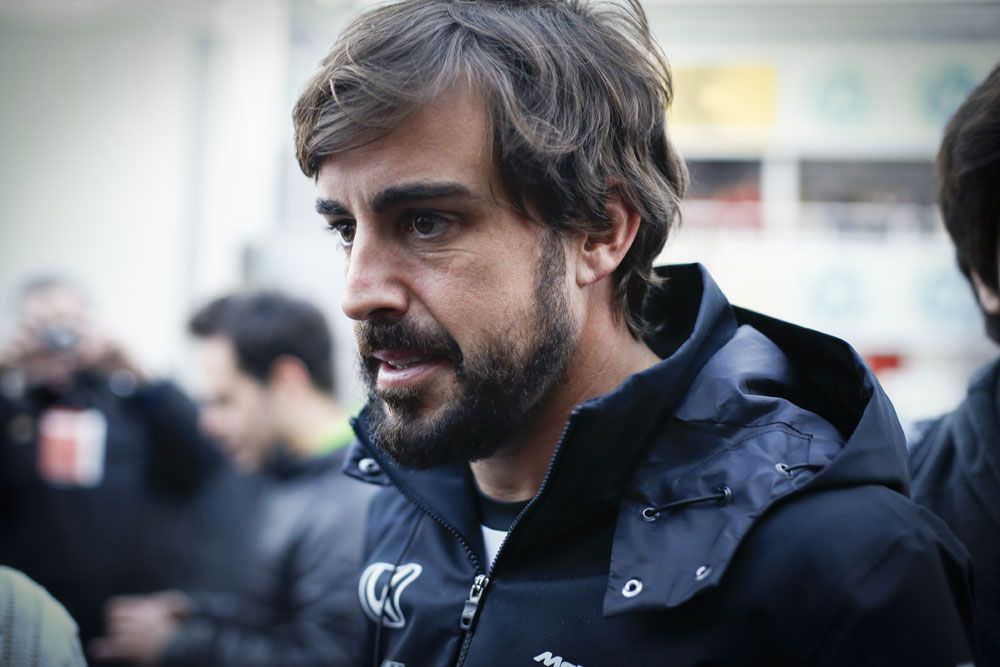 F1: A szél miatt ment falnak Alonso 87