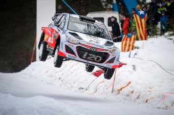 Új rali-rekord: 44 méter a leghosszabb ugrás