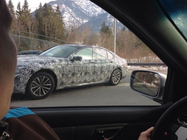 Olvasónk buktatta le az új BMW-t 8 | Vezess Olvasónk buktatta le az új BMW-t 8