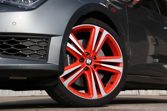 19 colos, narancs felnik