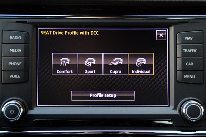 3 előre meghatározott beállítás és egy személyre szabható negyedik