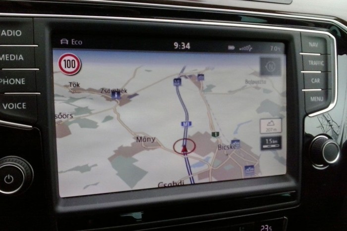 Óriási baleset az M1-esen, felborult egy kamion 2 | Vezess Még több helyszíni fotóért kattintson a képre!