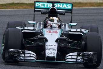 F1: Letörik a Merci és a Ferrari szarvát