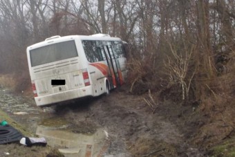 Képeken a reggeli halálos buszbaleset