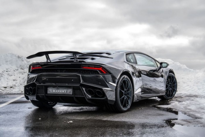 Konditerembe vitték a Lamborghini Huracánt 6