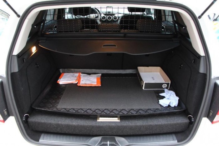 Mit találtunk a rendőrség járműszerződéseiben? 13 | Vezess Illusztráció