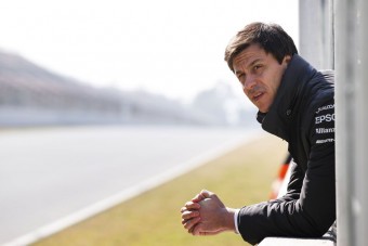 F1: Újabb részvényeket adott el Merci-főnök