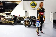 F1: Spanyol szépséget igazolt a Lotus 14
