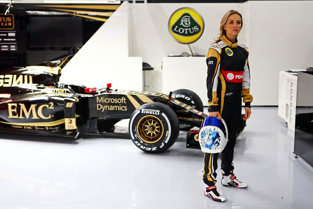 F1: Spanyol szépséget igazolt a Lotus 4