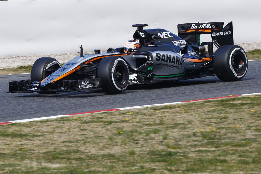 F1: Mindenkinél gyorsabb a Mercedes 16