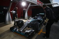 F1: Mindenkinél gyorsabb a Mercedes 74
