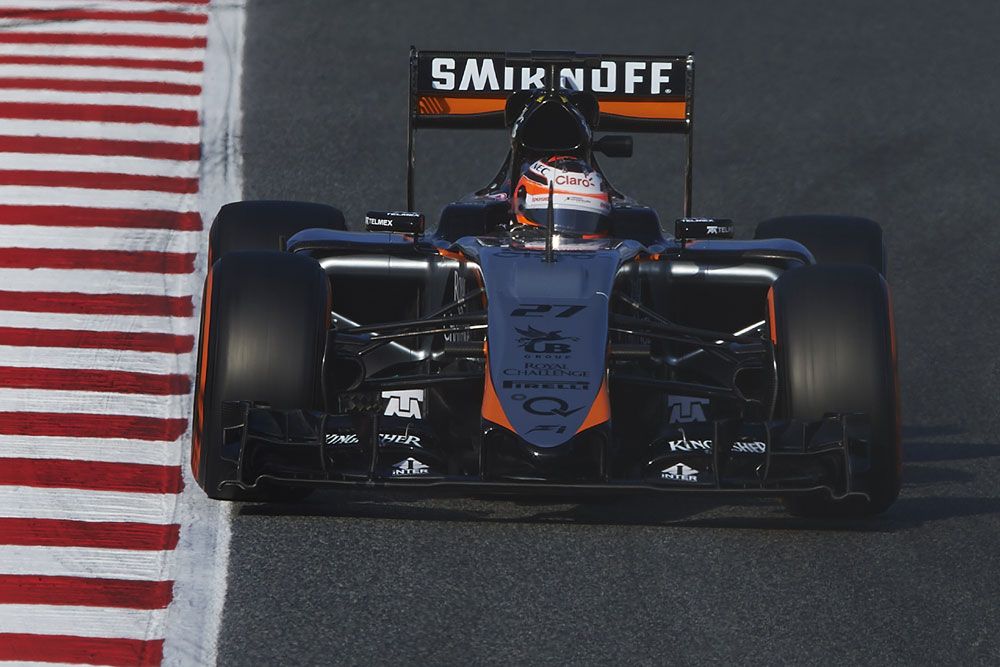 F1: Tempót villantott a Merci, áttörés a McLarennél 32
