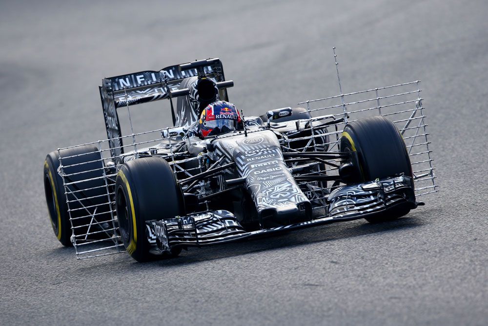 F1: Tempót villantott a Merci, áttörés a McLarennél 35