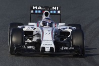 F1: Tempót villantott a Merci, áttörés a McLarennél 104