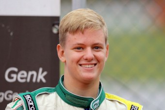 Schumacher fia szerződést kapott