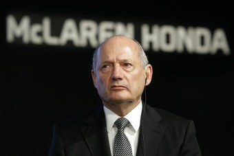 F1: Bocsánatot kért a McLaren-vezér