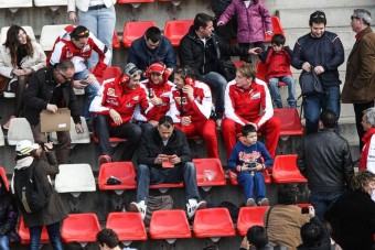 F1: A nézők közé ült a Ferrari-főnök