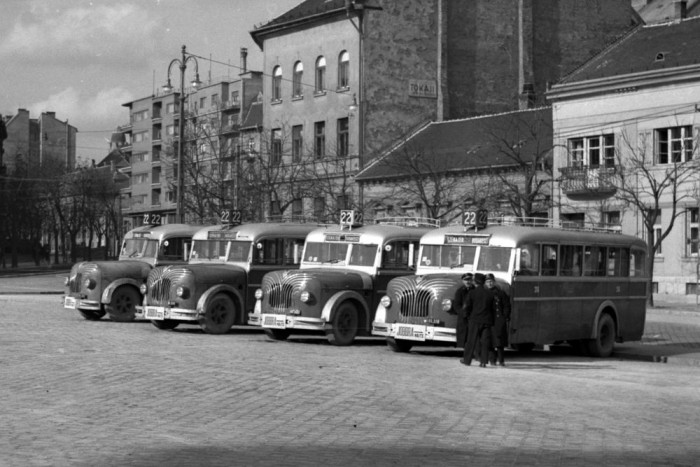 Ma 100 éves a budapesti buszközlekedés 9
