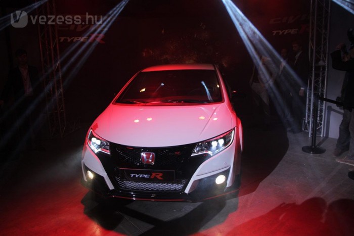 Michelisz és az új Honda Civic Type R 8