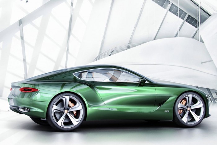 Vadonatúj szupersportkocsit készít elő a Bentley 7