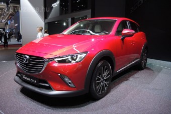 Négy literrel elmegy a Mazda kis terepese