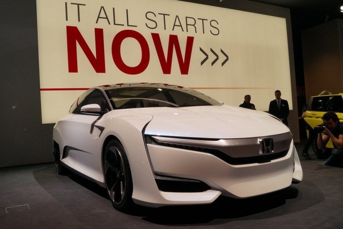 3 perc alatt tölthető villanyautók 8 | Vezess It all starts now, az egész most kezdődik: no de hát akkor mit vezettünk szériakészen 2009-ben?