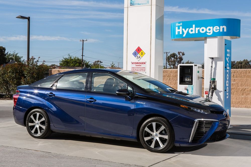 A Toyota Mirai formaterve kevésbé vonzó, mint füstmentes technikája