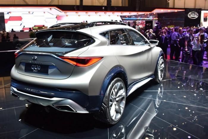 A slágerkategóriában támad az Infiniti 5