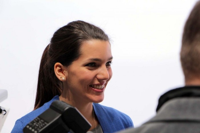 Csak csajok a Genfi Autószalonról 19 | Vezess Csak csajok a Genfi Autószalonról 19