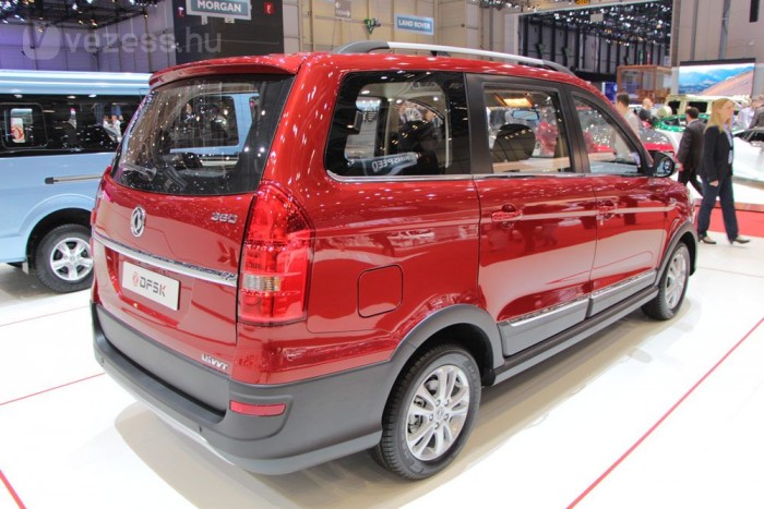 Volkswagennek álcázták a kínai autót 2 Független töréstesztet nem találtam a kocsiról, de az európai forgalmazás azt jelenti, hogy a Glory megfelel az EU szigorú ütközésbiztonsági szabványainak