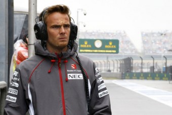 F1: Ülést perelne magának a tesztpilóta