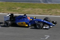 F1: Két autó, három pilóta, bajban a Sauber 15