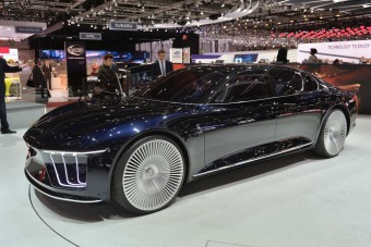 Sofőr nélkül, luxusban