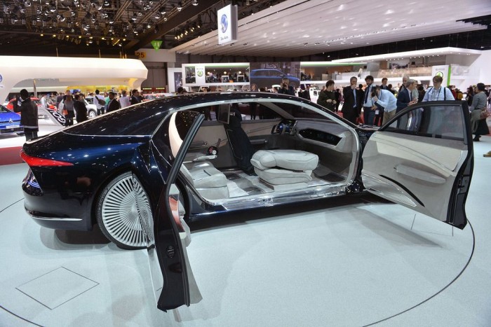 Sofőr nélkül, luxusban 6