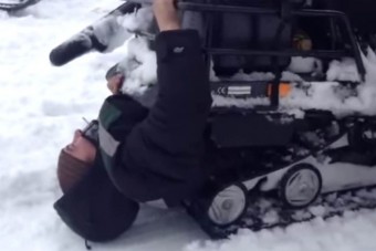 Íme az ember, akit élve evett meg egy hószán