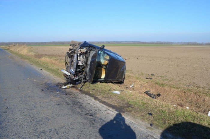 Elaludt a volánnál a banai lány 5