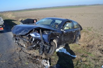 Elaludt a volánnál a banai lány